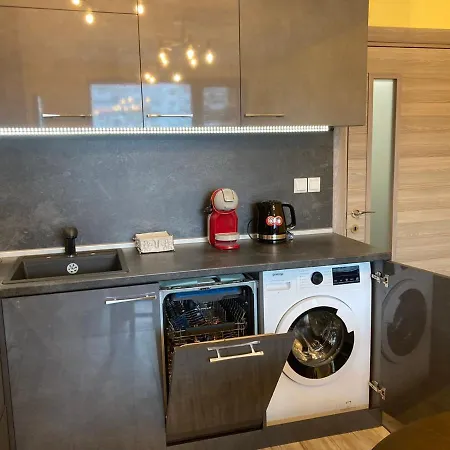 Victor's , With Private Parking 아파트 바르나