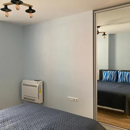 Victor's , With Private Parking Apartman *